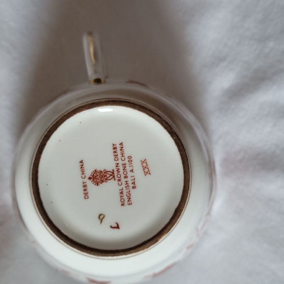 Royal Crown Derby Bali Pattern Tea Cup & Saucer - Picture 2 of 5